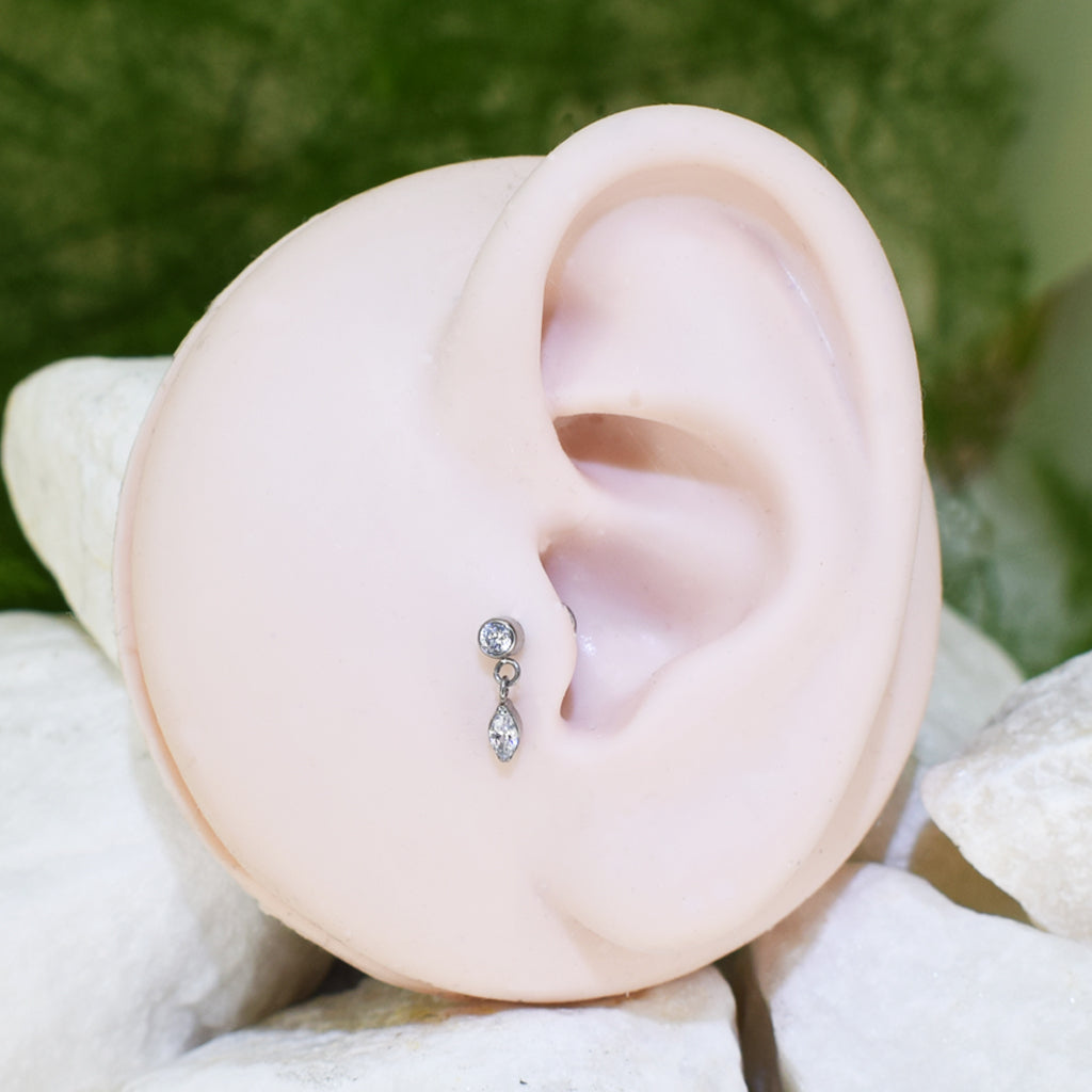 PIERCING LABRET COLGANTE BRILLO Y LAGRIMA