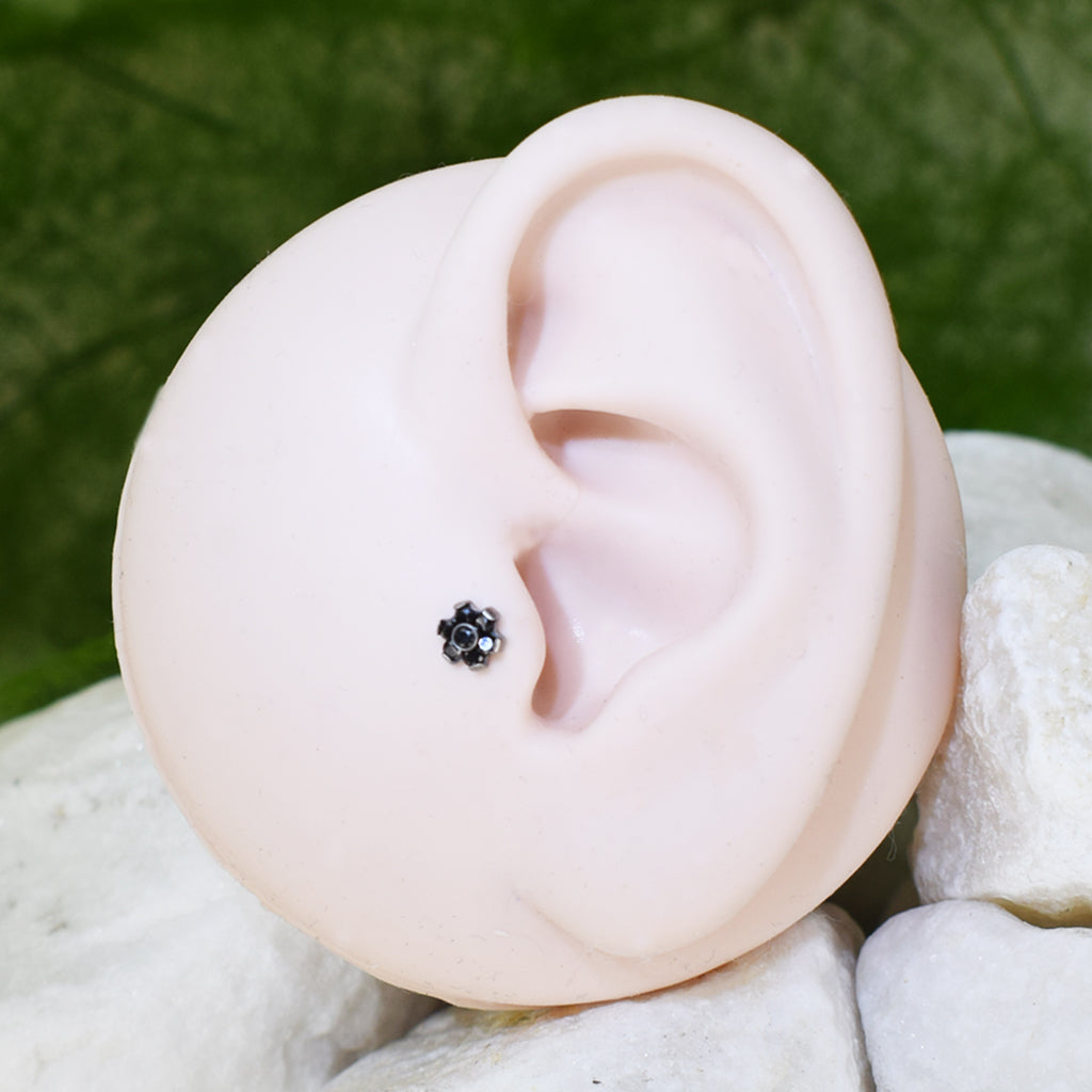 PIERCING LABRET FLOR NEGRA