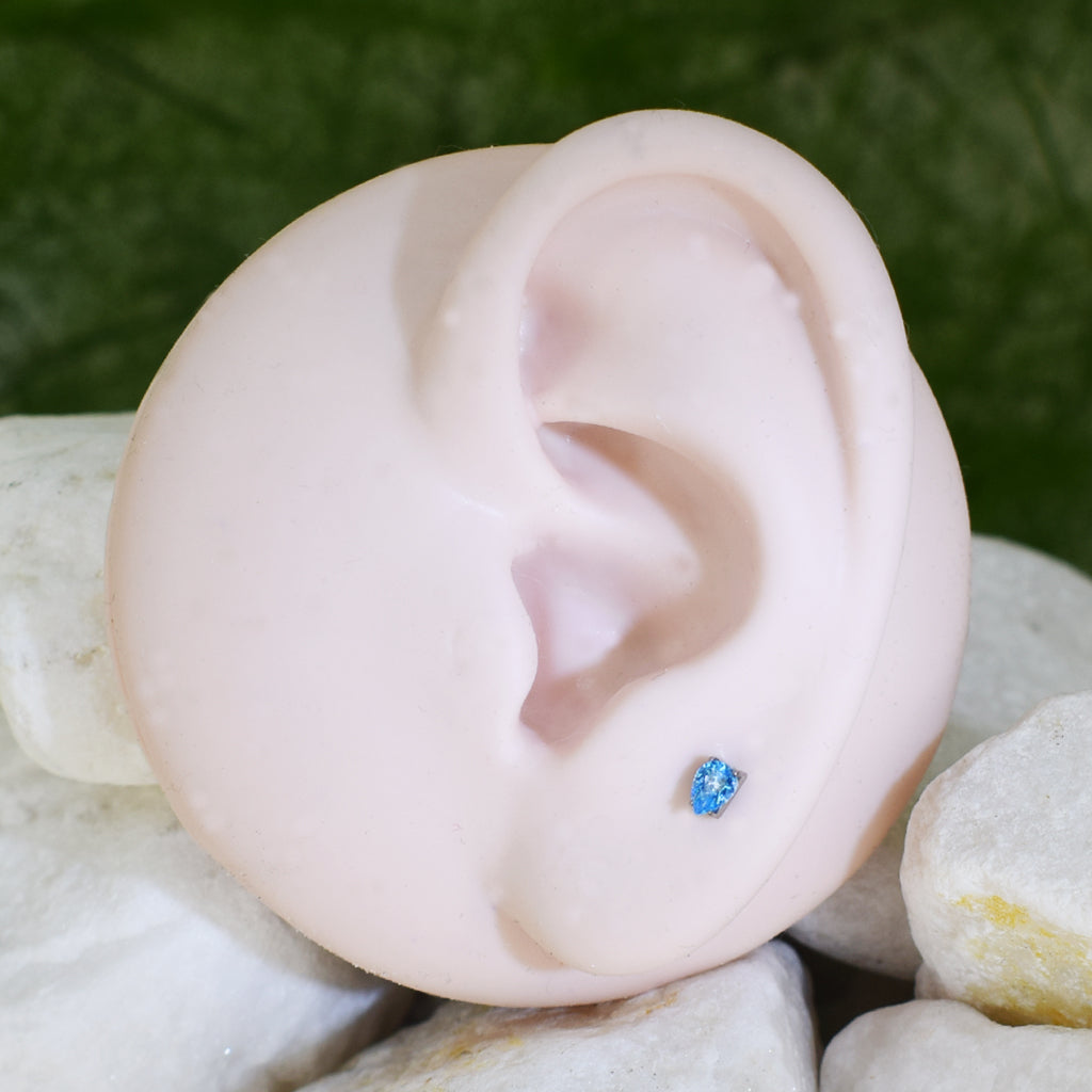 PIERCING LABRET LÁGRIMA AZUL