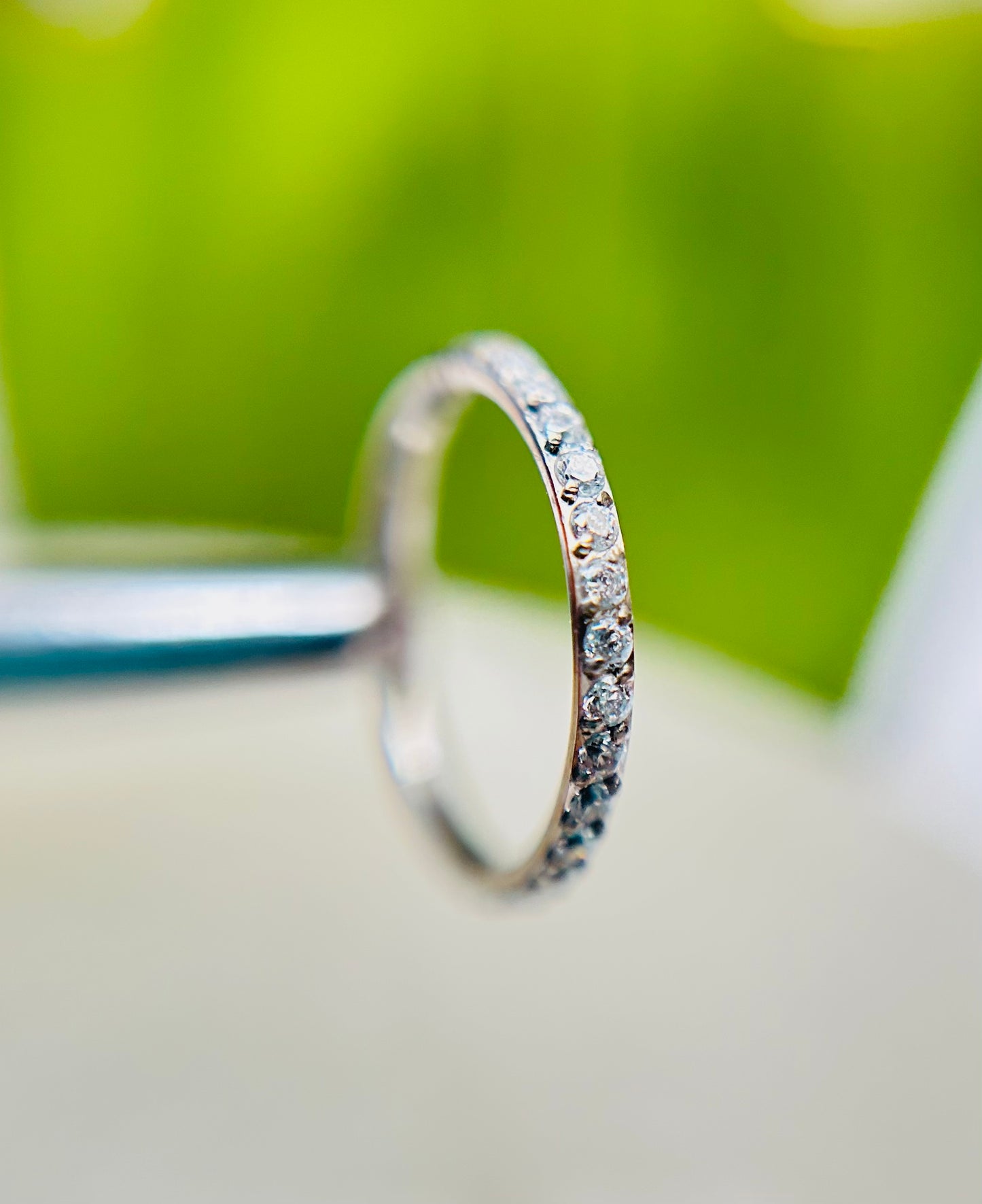 Piercing aro clicker con zircones