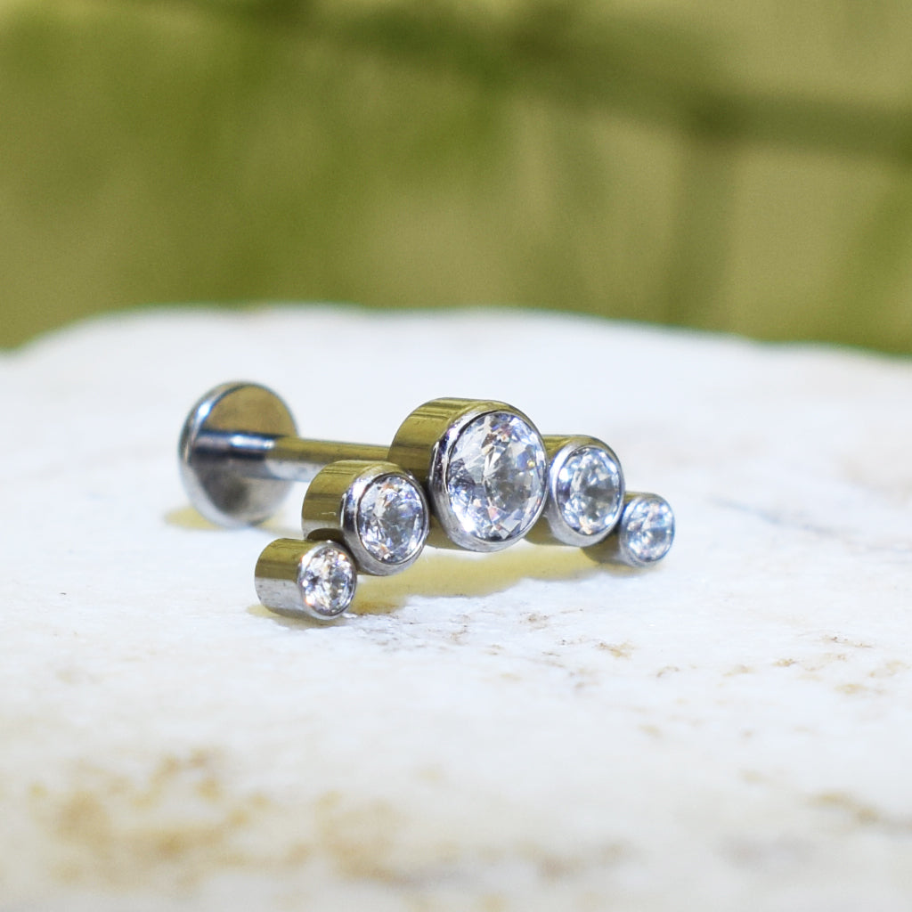 PIERCING LABRET CLÚSTER BRILLOS BLANCOS