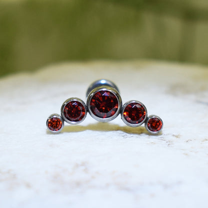 PIERCING LABRET CLÚSTER BRILLOS ROJOS
