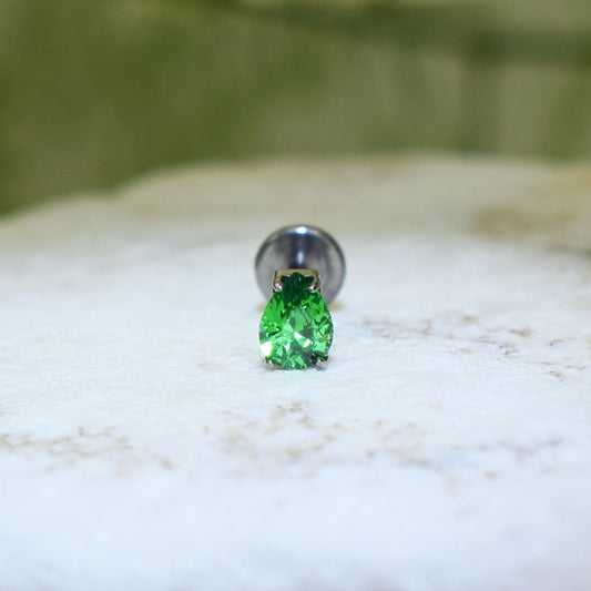 PIERCING LABRET LÁGRIMA VERDE