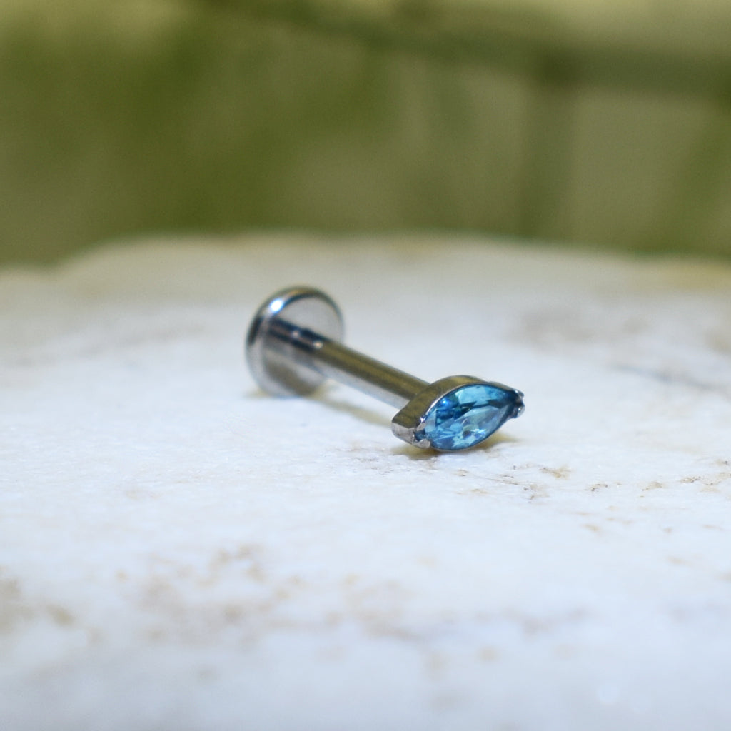 PIERCING LABRET OJO DE GATO AZUL