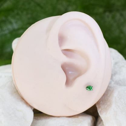 PIERCING LABRET LÁGRIMA VERDE