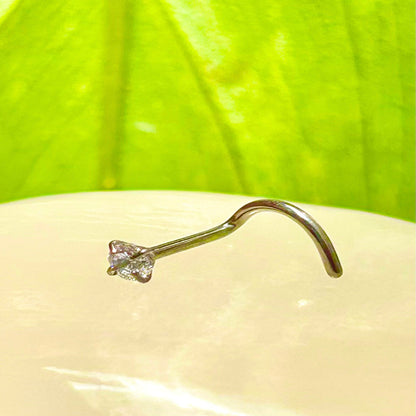 Piercing con zircón blanco tipo diamante para nostril.