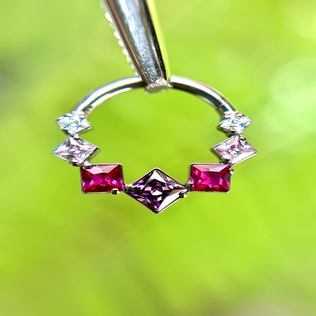 Piercing Aro Rombo Rosado y Blanco