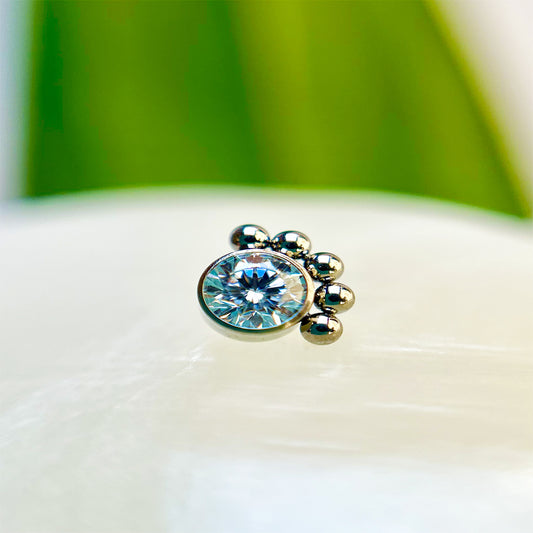 Piercing Con Circón Blanco y Ornamentos