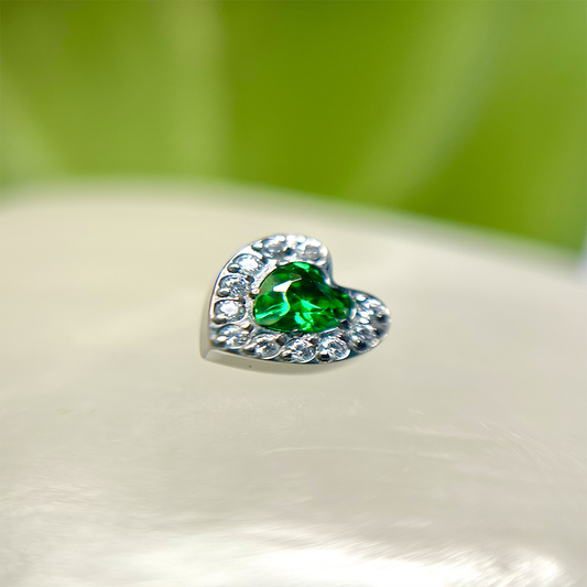 Piercing Corazón verde y blanco