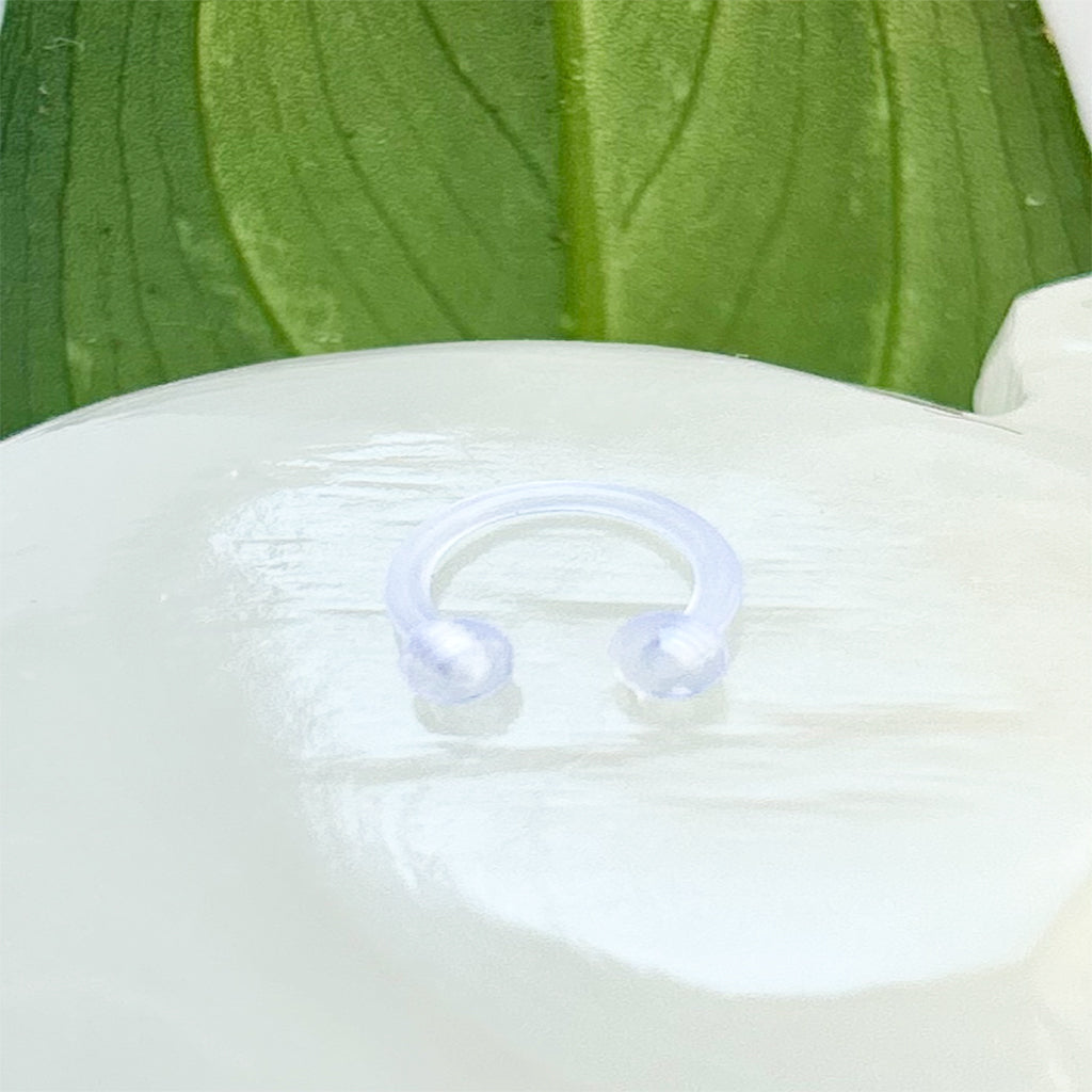 Piercings plásticos
