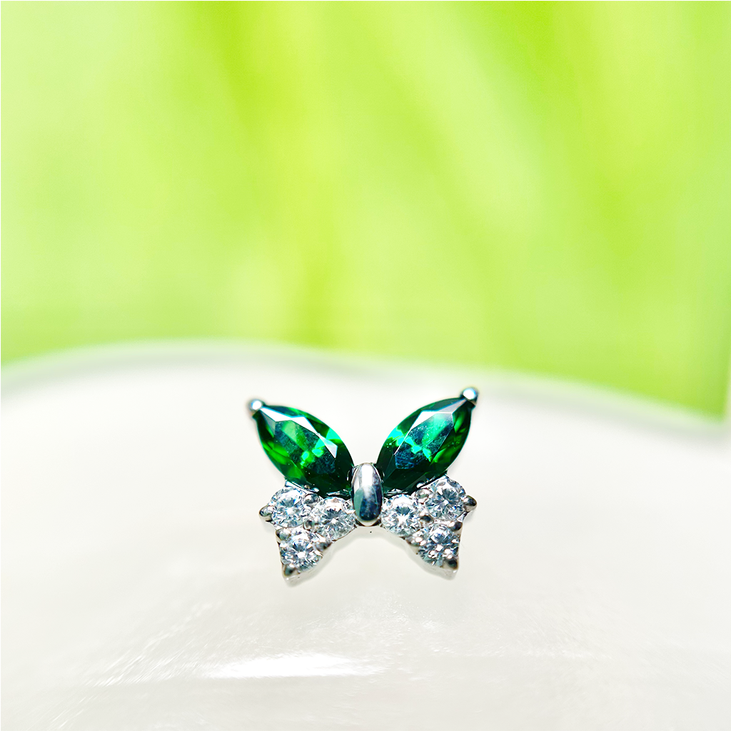 Piercing Mariposa Con Circones Verdes y Blancos