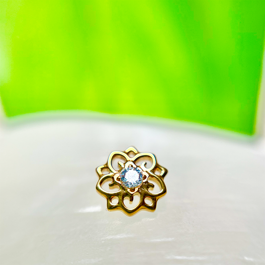 Piercing Flor Ornamental Con Circón Blanco