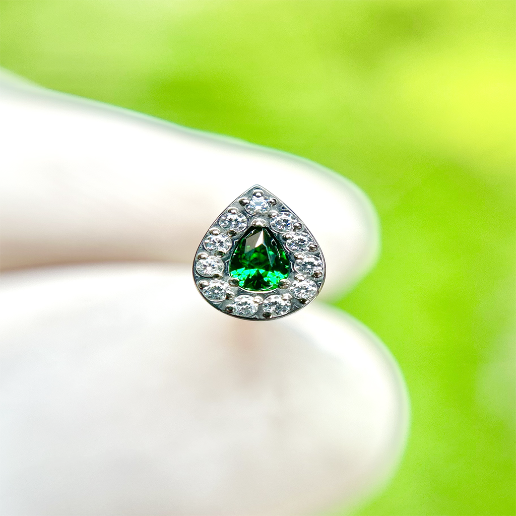 Piercing Gota Con Circones Verdes y Blancos
